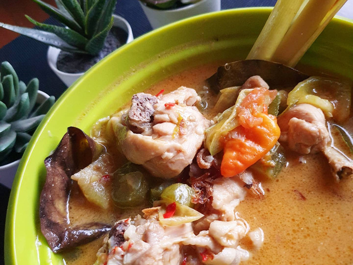Resep Garang Asem Ayam tanpa daun pisang yang Bikin Ngiler