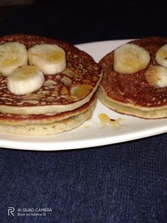 বনানা ওটস প্যানকেক (banana oats pancake recipe in Bengali) রেসিপির প্রধান ছবি