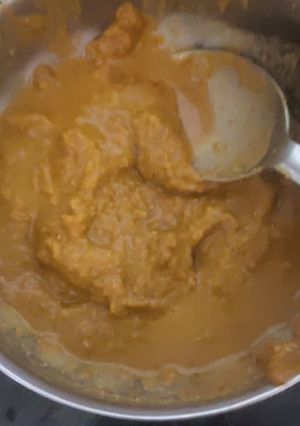 A picture of Garlic chutney.