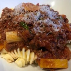 Crowd pleasing spaghetti bolognese A picture of Crowd pleasing spaghetti bolognese.