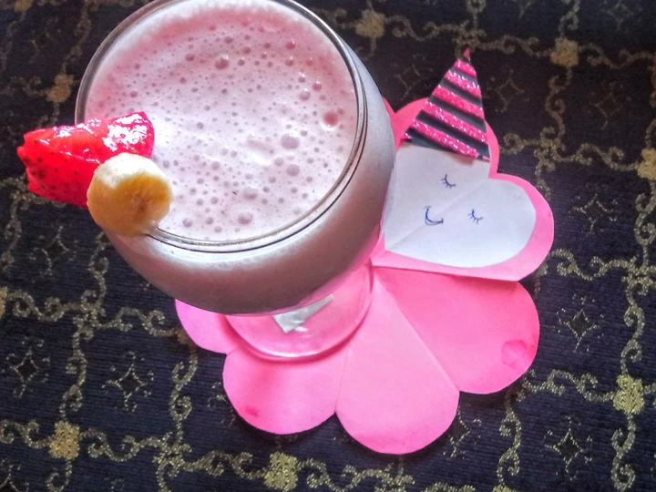 Easy Steps to Make Strawberry and banana smoothie the Awesome  So Delicious