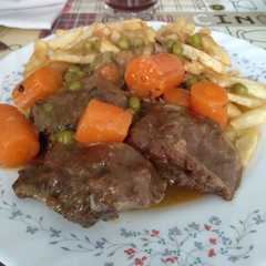 รูปของ Carrilladas de cerdo estofadas