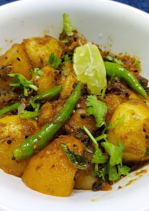 A picture of Achari Aloo.