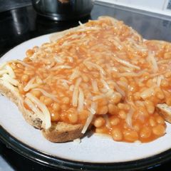 A picture of Curry Beans on Toast.