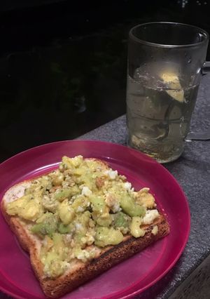Foto resep Egg Avocado toast + Lemon honey chia hot water (healthy breakfast)