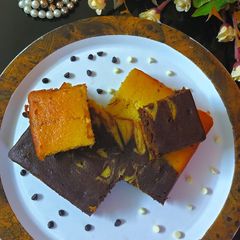 A picture of Vanilla chocolate marble cake.