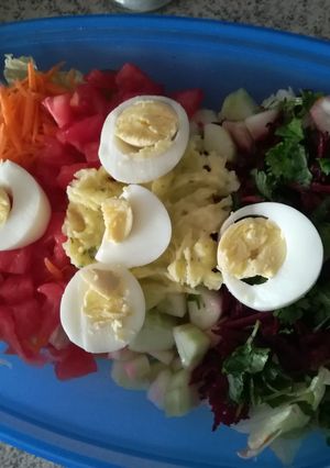 Una foto de Ensalada Crudisaludable