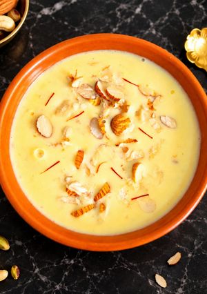 एप्पल कस्टर्ड खीर रेसिपी मुख्य फोटो