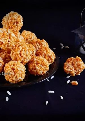 A picture of Murmure ladoo.