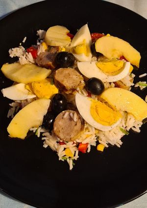 Une photo de Salade de riz aux saucisses