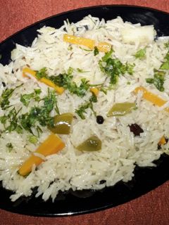 व्हेज पुलाव (veg pulav recipe in marathi) रेसिपी चे मुख्य फोटो