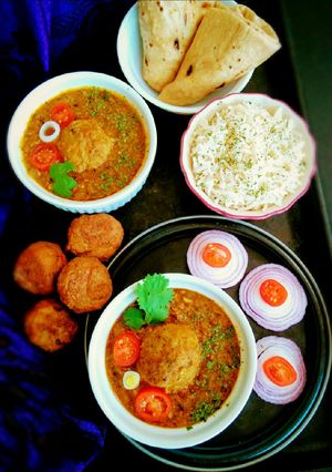 A picture of Chicken Meatballs Curry.