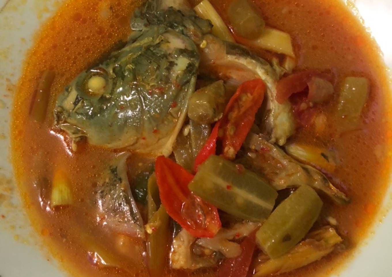 Sayur pedas asam kepala ikan mas