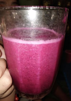 Hình của món Sinh tố thanh long ruột đỏ.