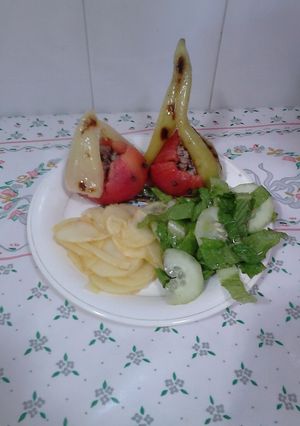 Una foto de Chaneques (Jitomates rellenos)