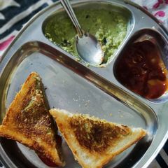 A picture of Peanut chutney.