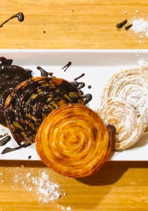 A picture of Churro swirls three way.