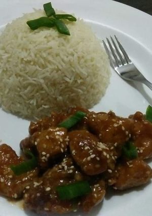 A picture of Chinese Sesame Honey Chicken.