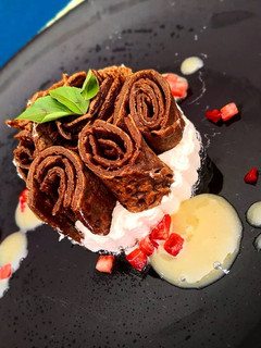 Una foto de Parfaits de Cocoa con Crema Bávaresa y Crema Inglesa