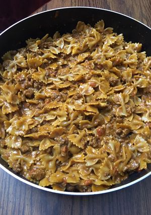 A picture of One pot beef taco pasta skillet.