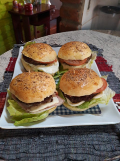 Una foto de Pan para hamburguesa casero