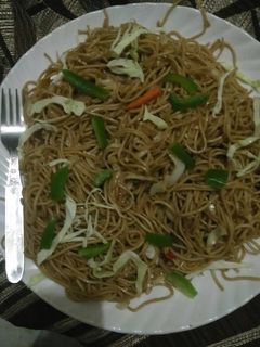 हक्का नूडल्स (Hakka noodles recipe in hindi) रेसिपी मुख्य फोटो