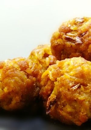 A picture of Leftover maggi cheese pakoda.