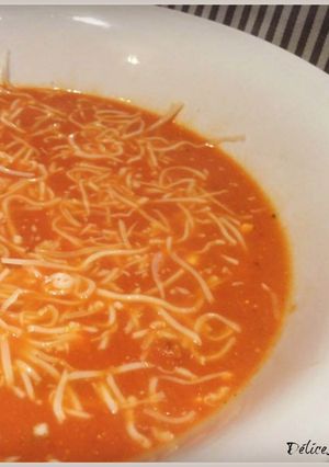 Une photo de Soupe de tomates, carottes et jambon fumé