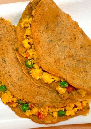 A picture of Paneer Stuffed Besan Chilla.