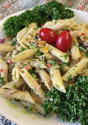 A picture of Makaroni salad.