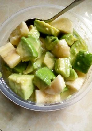 A picture of Avocado banana orange salad.