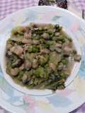 Cappuccia fave e piselli con pancetta