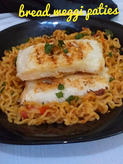 A picture of Bread Maggi grilled patties.