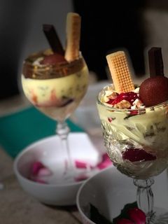 মন্ডা মিঠাই বোম্বাই ফালুদা (monda mithai Bombai faluda recipe in Bengali) রেসিপির প্রধান ছবি
