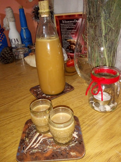 Una foto de Licor de dulce de leche artesanal