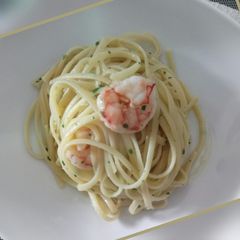 A picture of Linguine con gamberi e prosecco.