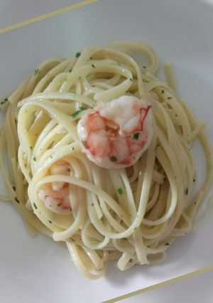 A picture of Linguine con gamberi e prosecco.