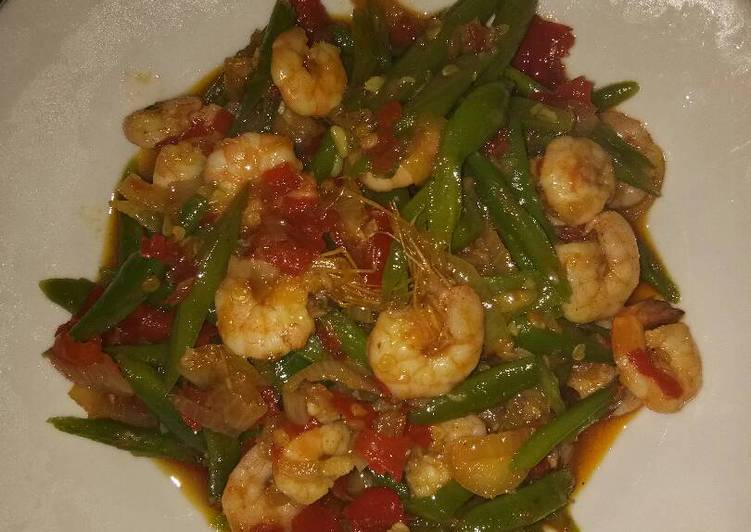Tumis buncis udang pedas manis