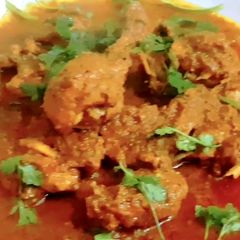 A picture of Chicken degi Korma.