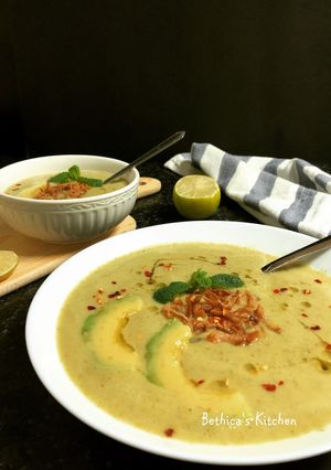 A picture of Avocado Soup.