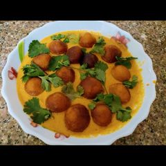A picture of Gulab jamun kofta.