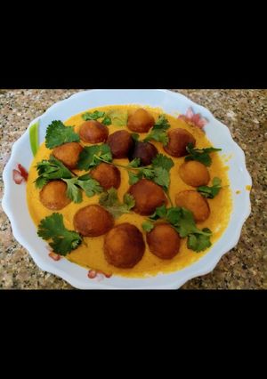 A picture of Gulab jamun kofta.