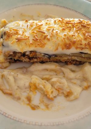 Una foto de Moussaka Griega con carne de cordero picada y con Thermomix