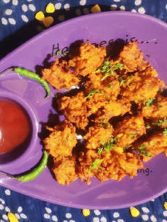 સ્વીટ કોર્ન પકોડા(Sweet Corn pakoda Recipe in Gujarati) રેસીપી મુખ્ય ફોટો