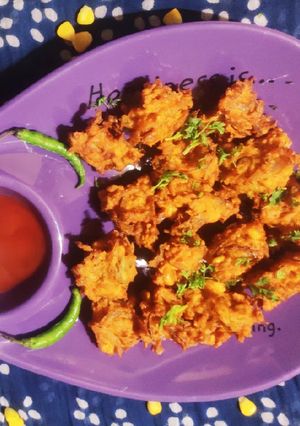 સ્વીટ કોર્ન પકોડા(Sweet Corn pakoda Recipe in Gujarati) રેસીપી મુખ્ય ફોટો