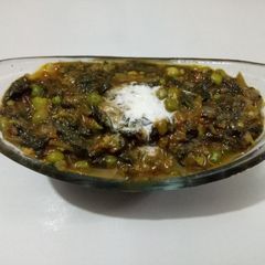 A picture of Mutter palak ki sabji.