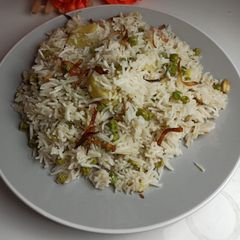 A picture of Aloo Matar Pulao.