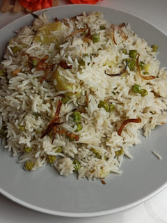 A picture of Aloo Matar Pulao.