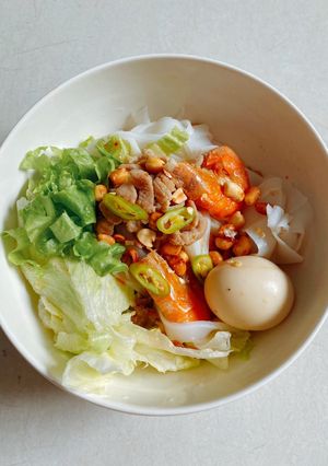 Hình của món Mì Quảng tôm thịt trứng 😋😋😋.