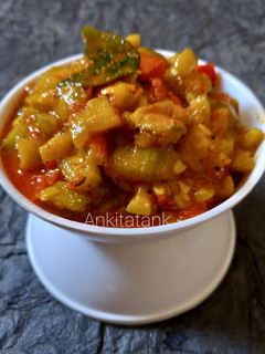 તુરીયા નુ શાક (Turiya Shak Recipe In Gujarati) રેસીપી મુખ્ય ફોટો